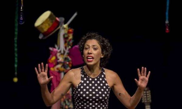 Maíra Oliveira dá detalhes sobre uma vida dedicada ao teatro