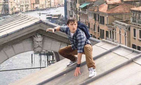 ‘Homem-Aranha: Longe de Casa’ ganha trailer e poster