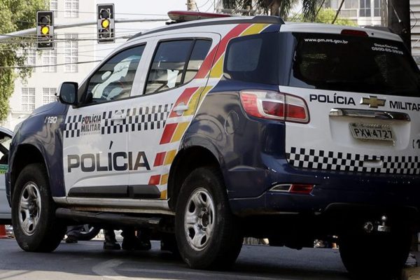 DF: assaltantes pegam ônibus para fugir da PM após sequestro relâmpago