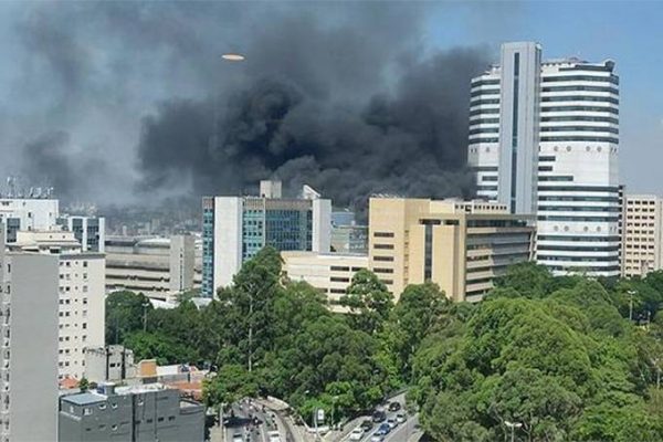 Incêndio atinge Instituto do Coração em São Paulo e fogo é controlado