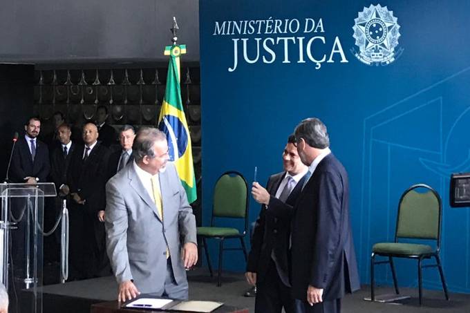 Moro assume ministério com mira em corrupção, crime organizado e violência