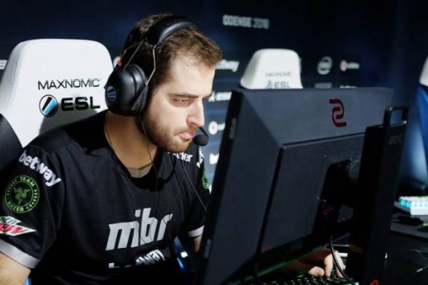 Jogador brasileiro de Counter-Strike arrecada R$ 33 mil para Brumadinho