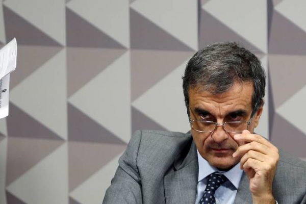 Tribunal manda abrir ação contra Cardozo e ex-presidente da Funai