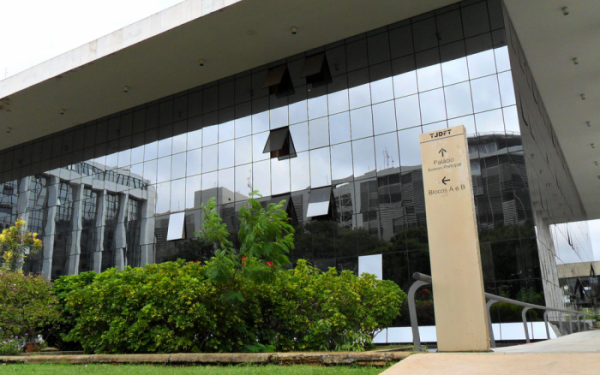 Justiça do DF nega liminar a distrital, mas diz ‘não ver risco’ de aprovação do projeto do Hospital de Base nesta quinta