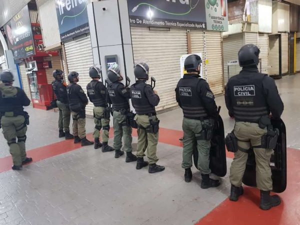 PCDF apreende milhares de mercadorias falsificadas na Feira dos Importados