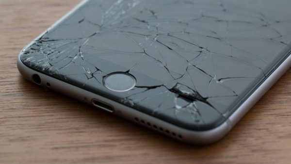 Falha faz iPhone travar quando usuário fala cinco vezes a palavra ‘hífen’