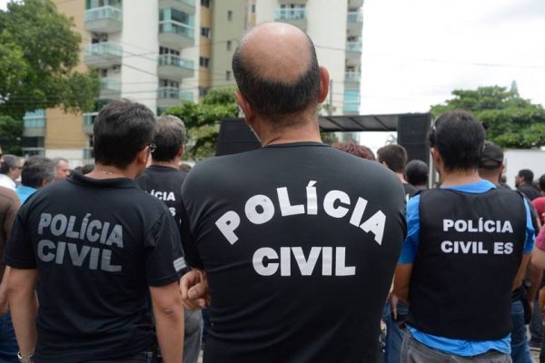 Policiais e agentes penitenciários poderão se aposentar aos 55 anos
