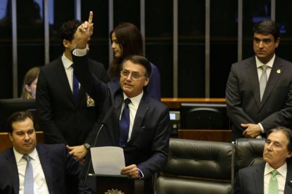 Bolsonaro pode divulgar mensagem após eleições no Congresso, diz Planalto