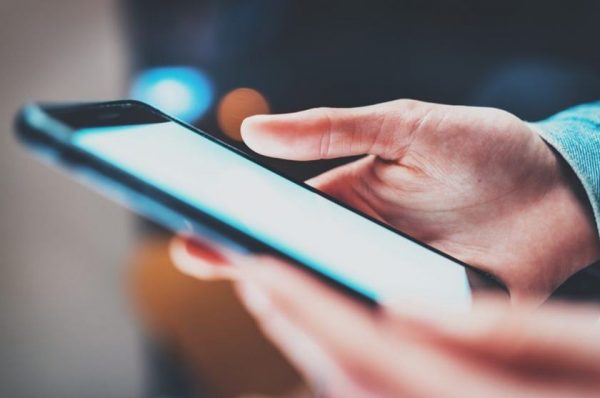 Moradora que acusou síndico de “caixa 2” no WhatsApp é condenada