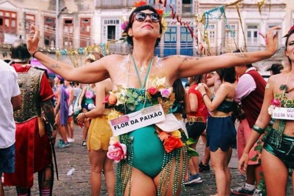 Carnaval terá bodies e camisetas com memes