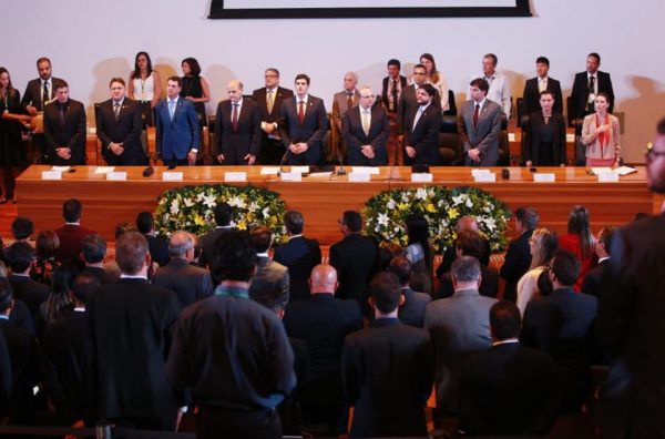 Votações serão teste de fogo da “união” pregada por Ibaneis e Prudente