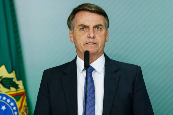 Bolsonaro deve participar de posse do presidente da FPA hoje à noite