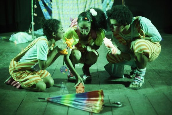 Espetáculo ‘Os Três Porquinhos’ é encenado em Caruaru