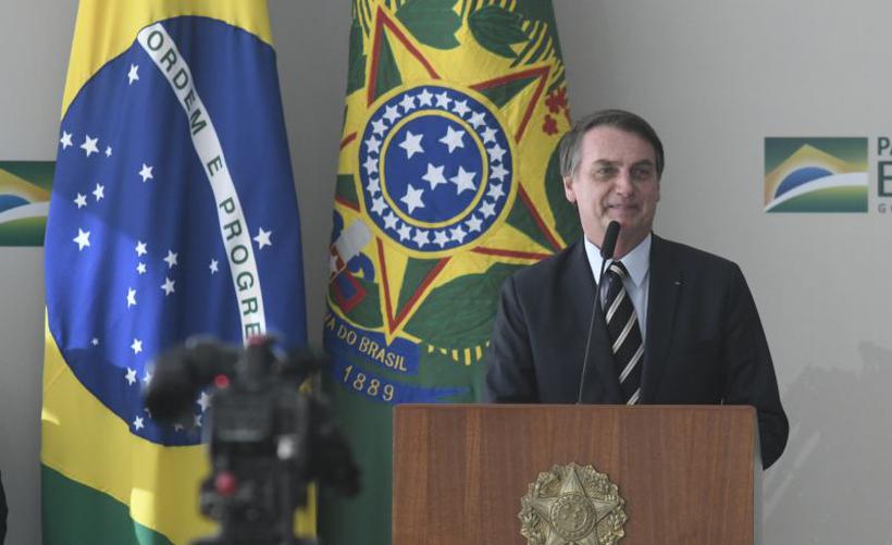 Cada uma das duas ministras ‘equivale por 10 homens’, diz Bolsonaro