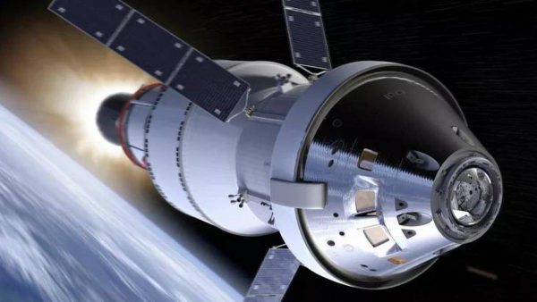 NASA considera uso de foguete comercial para levar cápsula ao espaço