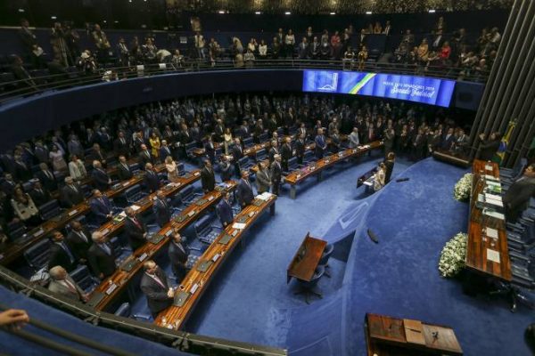 Antes da previdência, Senado foca em segurança