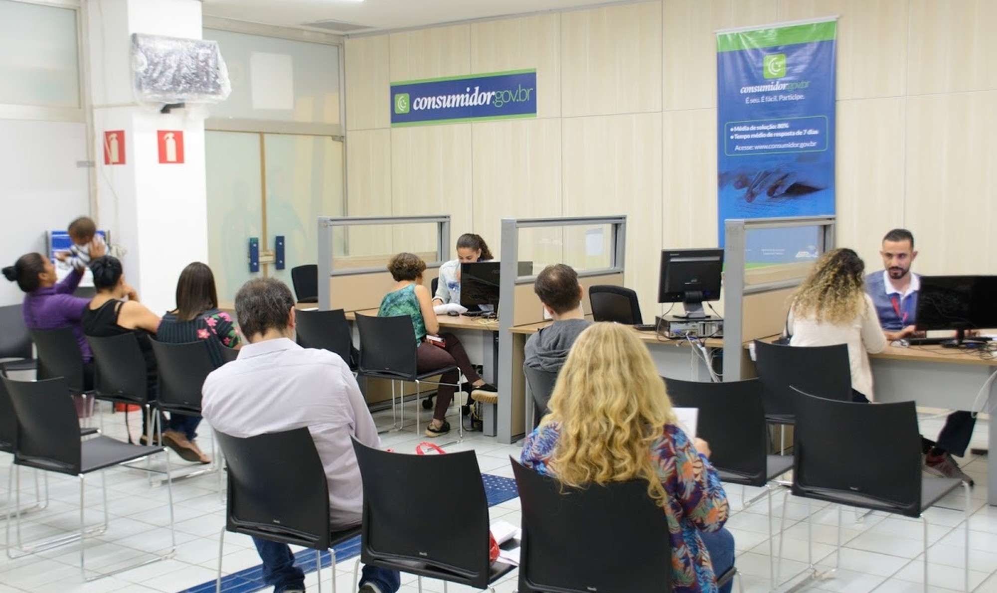 Procon faz mutirão para solucionar reclamações de telefonia no DF