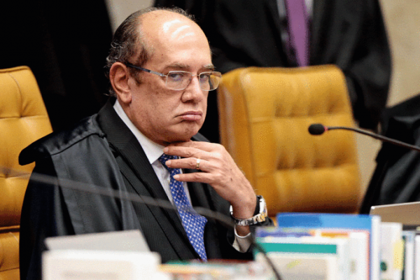 Pedido de impeachment de Gilmar vira piada no Senado