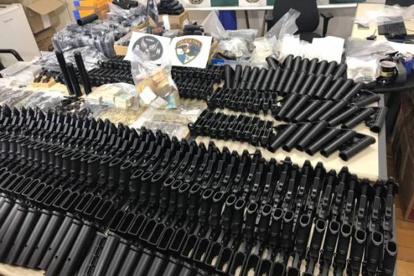 117 fuzis são encontrados em casa de amigo de suspeito de matar Marielle