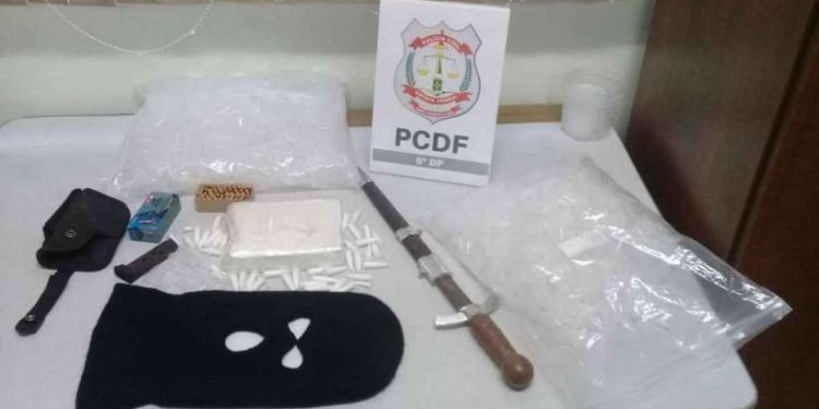 Operação da Polícia Civil prende traficante em casa do Itapoã