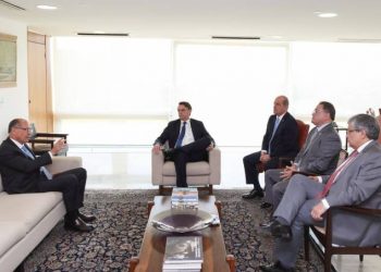 Capitalização pode ficar para um segundo momento, admite Bolsonaro