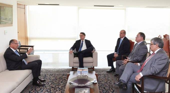 Capitalização pode ficar para um segundo momento, admite Bolsonaro