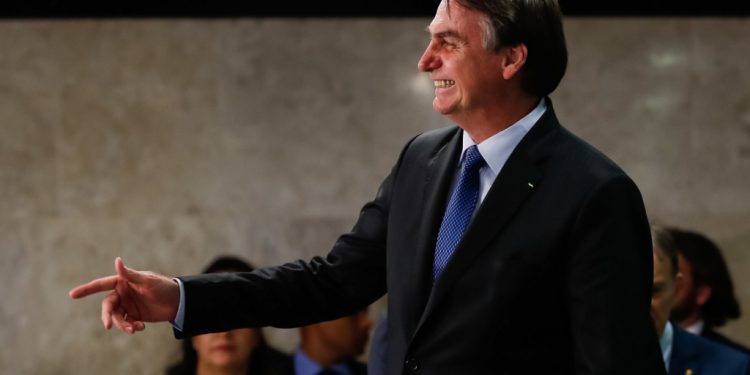 Bolsonaro receberá lideranças do PR e do Solidariedade nesta terça-feira