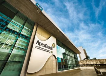 Militares e “olavistas” disputam Secretaria de Comunicação e Apex