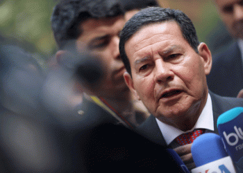 Mourão vê aprovação da reforma na CCJ na terça ou na quarta-feira