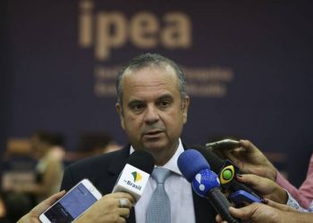 Marinho se diz “ansioso” por proposta da oposição para a Previdência