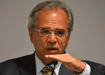 Investidores cortam previsão de economia com Previdência para R$ 620 bi