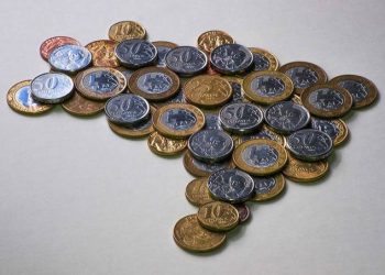 FMI reduz projeção de crescimento do Brasil e cita urgência de reformas