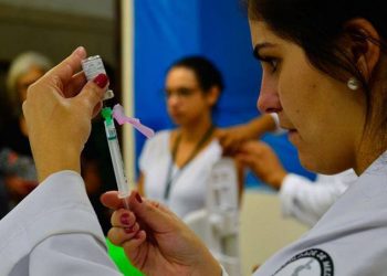 Gripe já matou 99 pessoas no Brasil; vacinação segue até 31 de maio