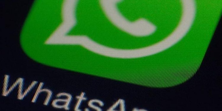 WhatsApp permite visualizar figurinhas pela notificação no Android