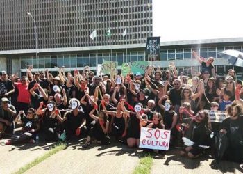 Trabalhadores da cultura criticam cancelamento de edital do FAC