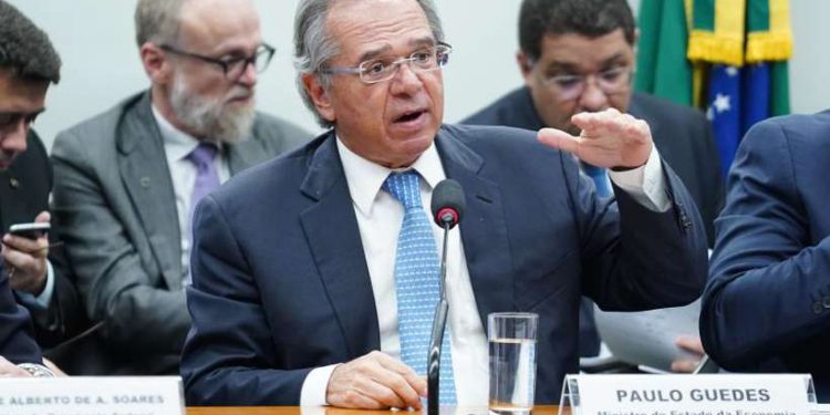 Impasse do governo com o Congresso pode afetar pagamento do Bolsa Família