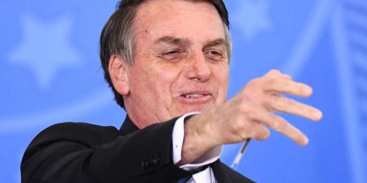 Bolsonaro tem até esta sexta-feira para decidir sobre anistia a partidos