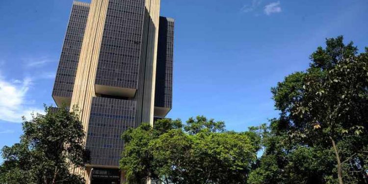 Expectativa para relação déficit primário/PIB em 2019 sobe a 1,39% no Focus do BC