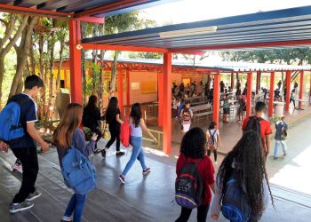 Nota por comportamento e revista: novo regimento escolar do DF começa a valer no 2º semestre de 2019