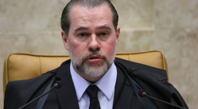 STF retoma julgamento de lei que proíbe o Uber