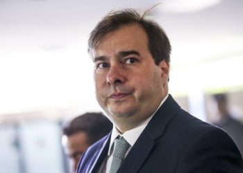 Denúncia contra o pai moveu vingança de Rodrigo Maia