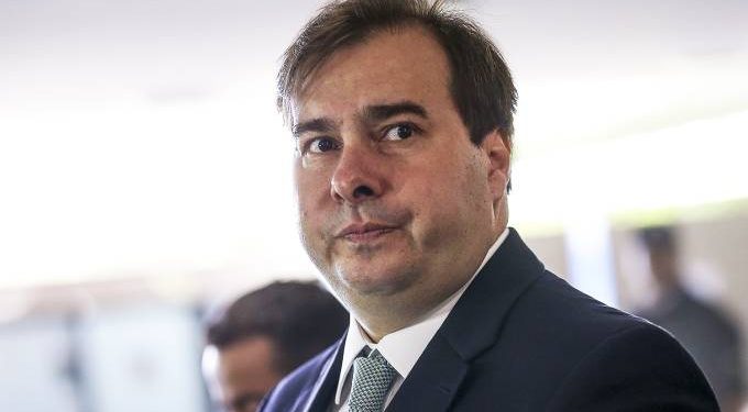 Denúncia contra o pai moveu vingança de Rodrigo Maia