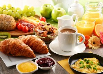 Pular o café da manhã eleva risco de morte por doenças cardiovasculares