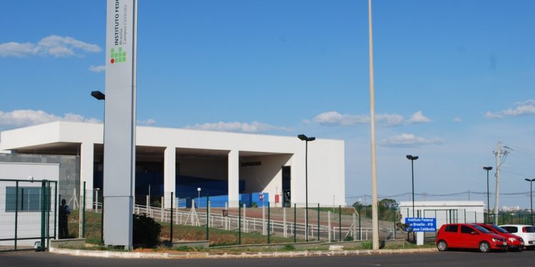 IFB abre mais de 1,5 mil vagas para cursos técnicos no DF