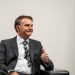 Bolsonaro quer estimulo a turismo subaquático e religioso