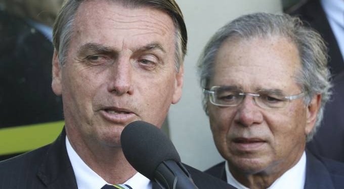 Como pode ficar a tabela do IR com reajuste pedido por Bolsonaro
