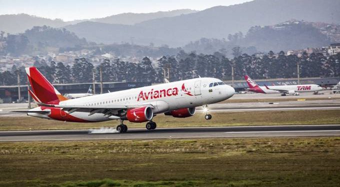 Procon cobra de agências de viagens ajuda aos passageiros da Avianca