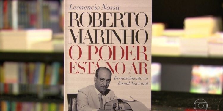 Livro biográfico ‘Roberto Marinho – O poder está no ar’ é lançado em Brasília