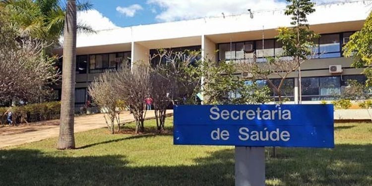 Diretor de Vigilância Ambiental da Saúde pede demissão em meio à explosão de casos de dengue no DF