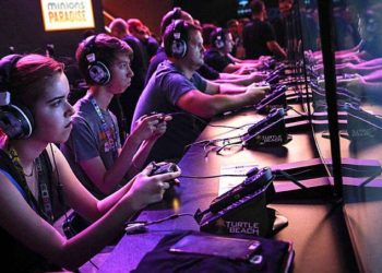 Mais de 90% dos jogadores de games assistem jogos online, diz pesquisa